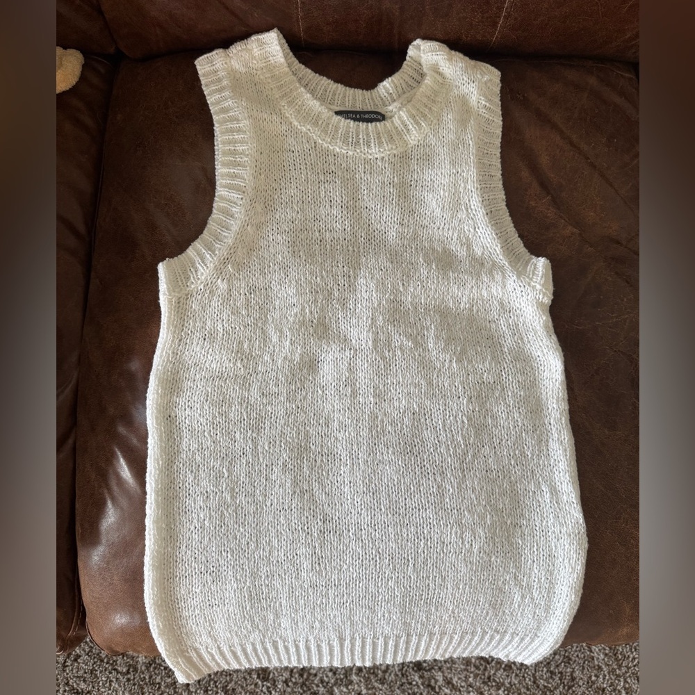 Chelsea & Theodore White Knit Tank Top Size Small